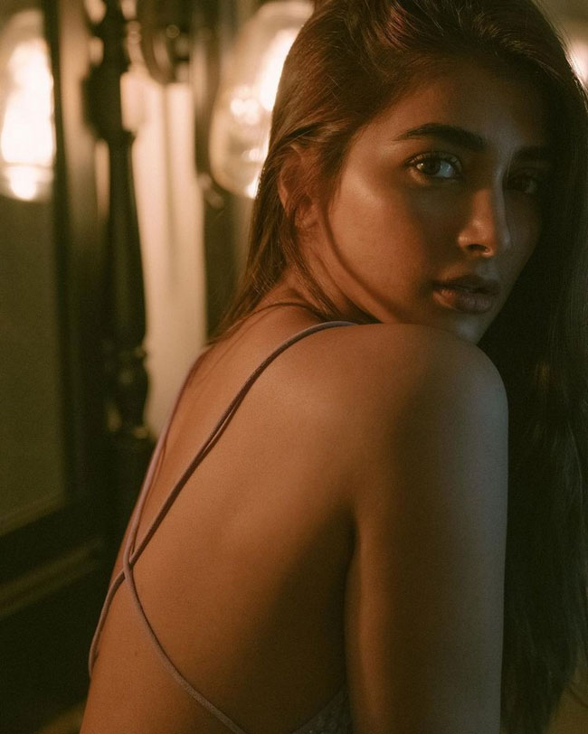 Pooja Hegde Instagram Pics
